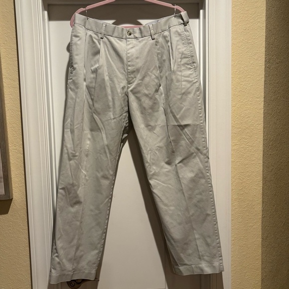 SAVANE MEN’s KHAKI’S   36x30 Pleated Front 4 Pockets Back  LNC - Picture 1 of 9